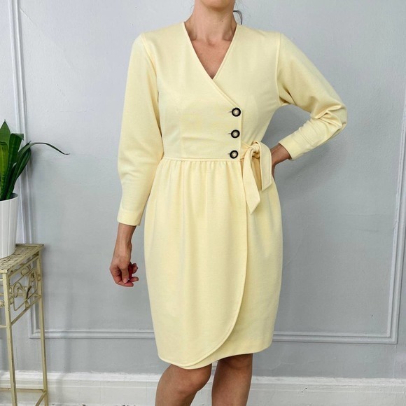 Vintage Dresses & Skirts - Vintage 80s pale yellow dress